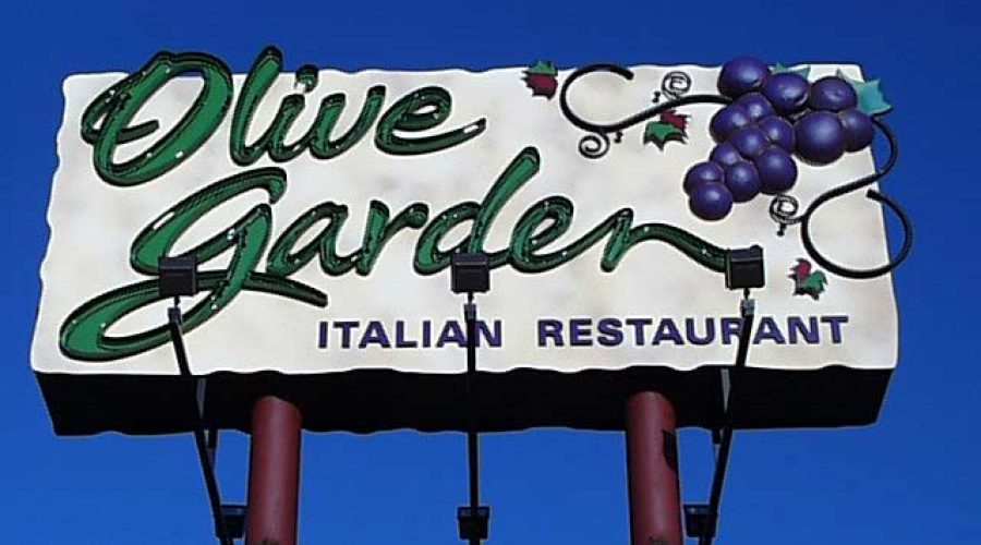 Darden to cut costs, revamp Olive Garden marketing